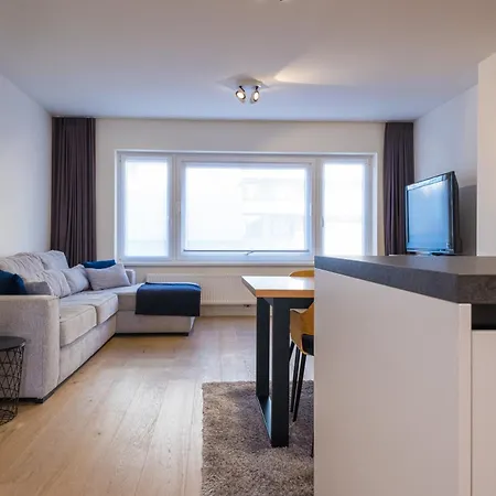 Renovated 2-bedroom In