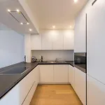 Renovated 2-bedroom In Διαμέρισμα Οστένδη