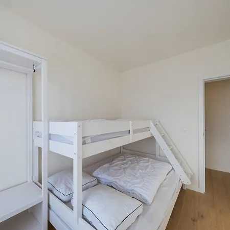 Renovated 2-bedroom In *