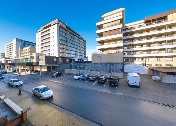 Apartamento Renovated 2-bedroom In