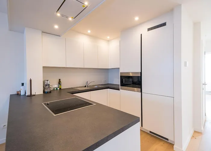 Apartamento Renovated 2-bedroom In *