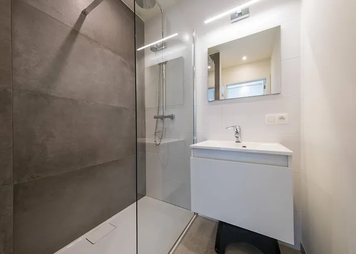 Apartment Renovated 2-bedroom In Ostende