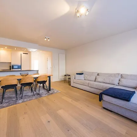 Apartmán Renovated 2-bedroom In Ostende