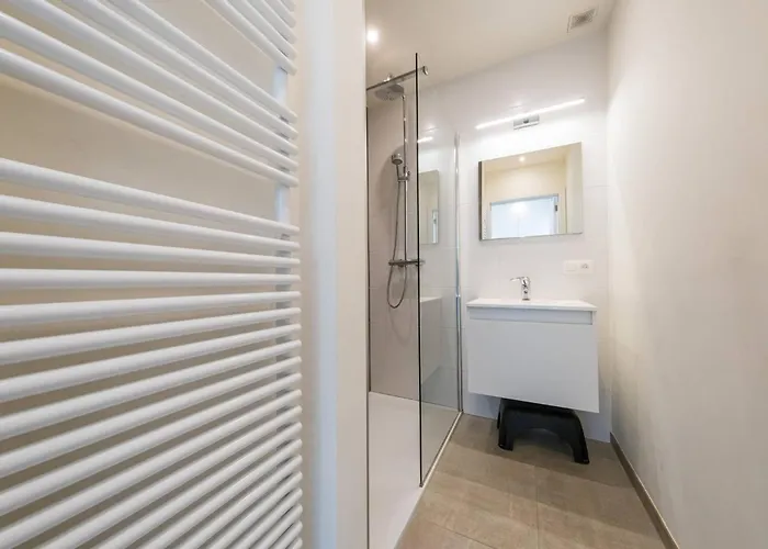 Renovated 2-bedroom In Apartmán Ostende